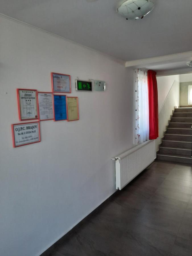 Pensiunea D&D Făgăraş Eksteriør bilde